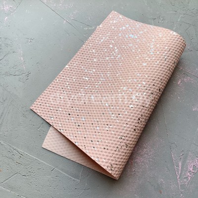 Кожзам текстурный "Брызги", дымчато-розовый/серебро Кожзам текстурный "Брызги", дымчато-розовый/серебро