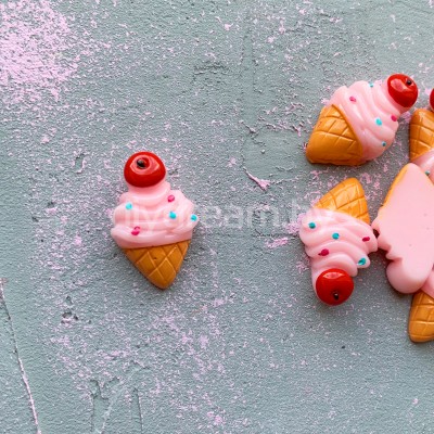 Кабошон "Мороженое рожок", розовый Кабошон "Мороженое рожок", розовый