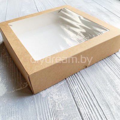 Коробка крафтовая с окошком 20x20x4 см